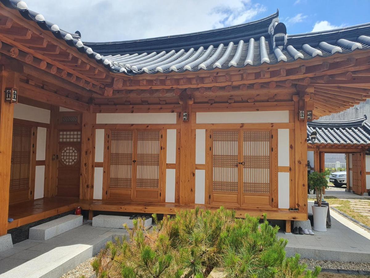 Sieunjae Bed & Breakfast Gyeongju Bagian luar foto