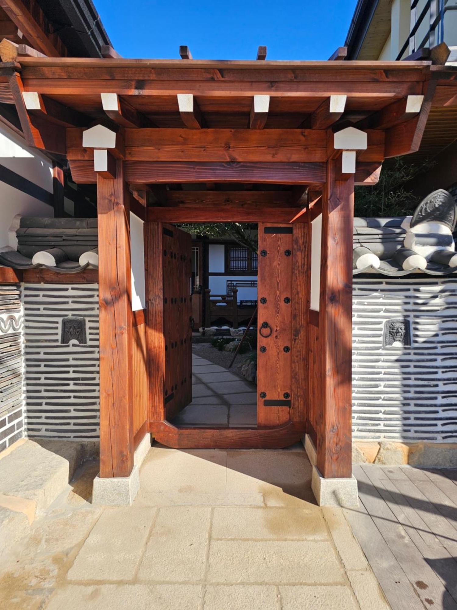 Sieunjae Bed & Breakfast Gyeongju Bagian luar foto