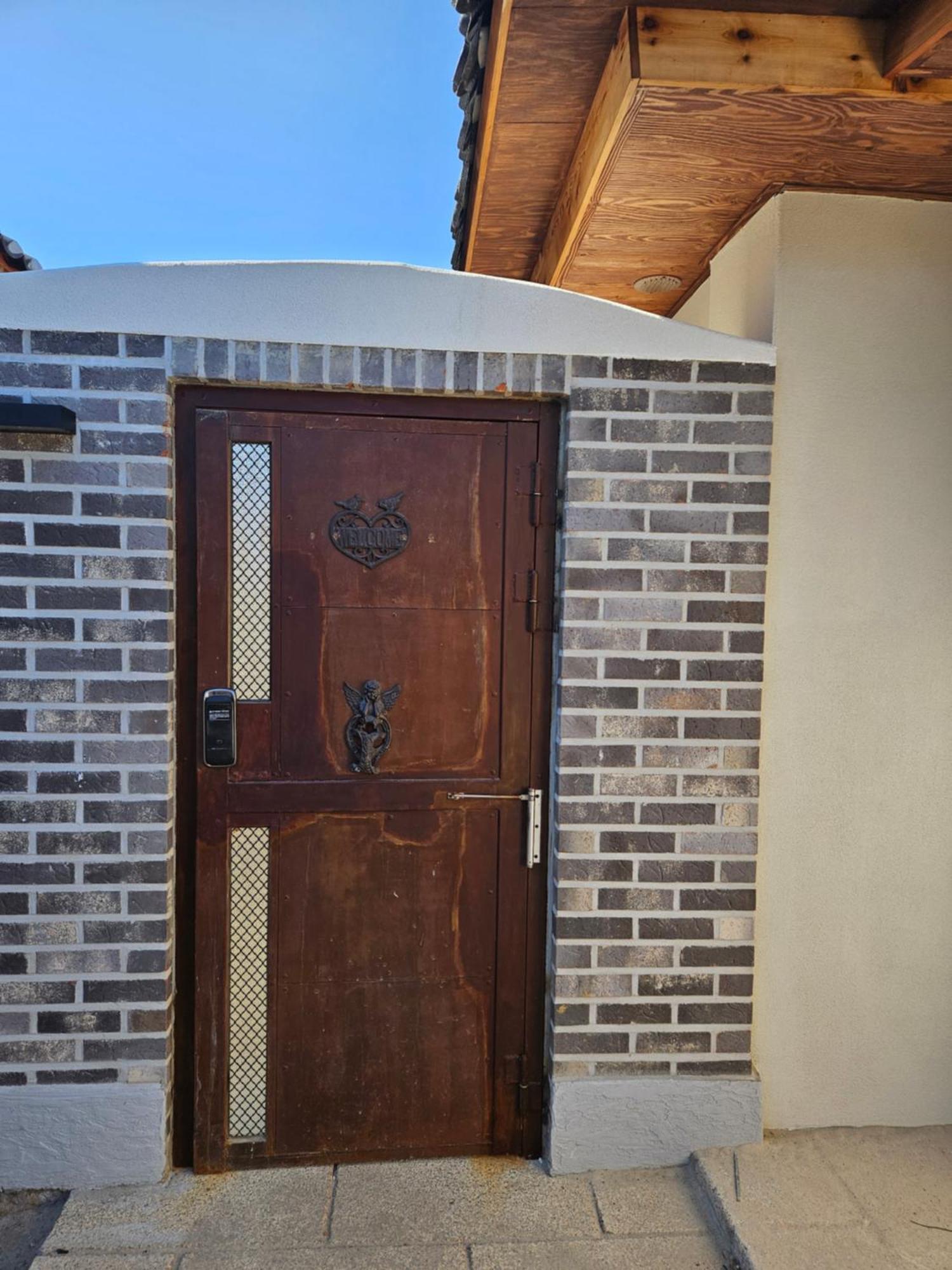 Sieunjae Bed & Breakfast Gyeongju Bagian luar foto