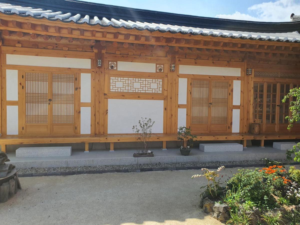 Sieunjae Bed & Breakfast Gyeongju Bagian luar foto